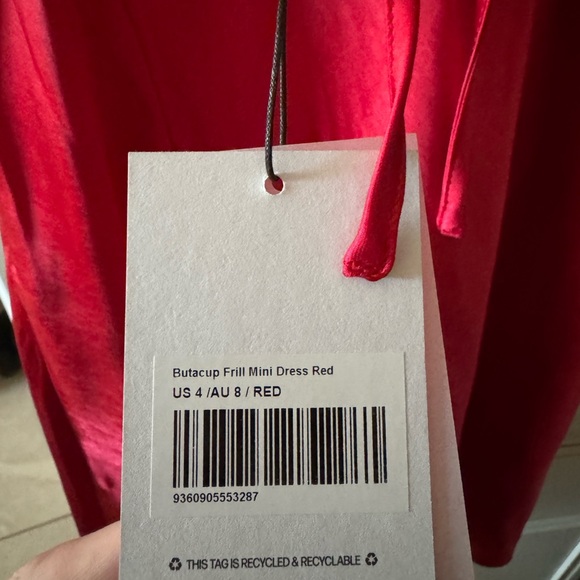 Elegant Red Ruffle Dress - Picture 5 of 6